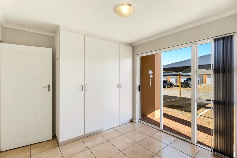 2 Bedroom Property for Sale in Whispering Pines Western Cape